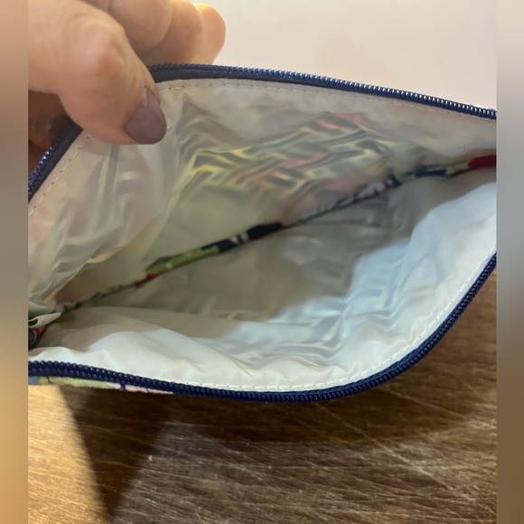 Vera Bradley “Summer Cottage” Quilted Makeup Pouch Set - Picture 4 of 7